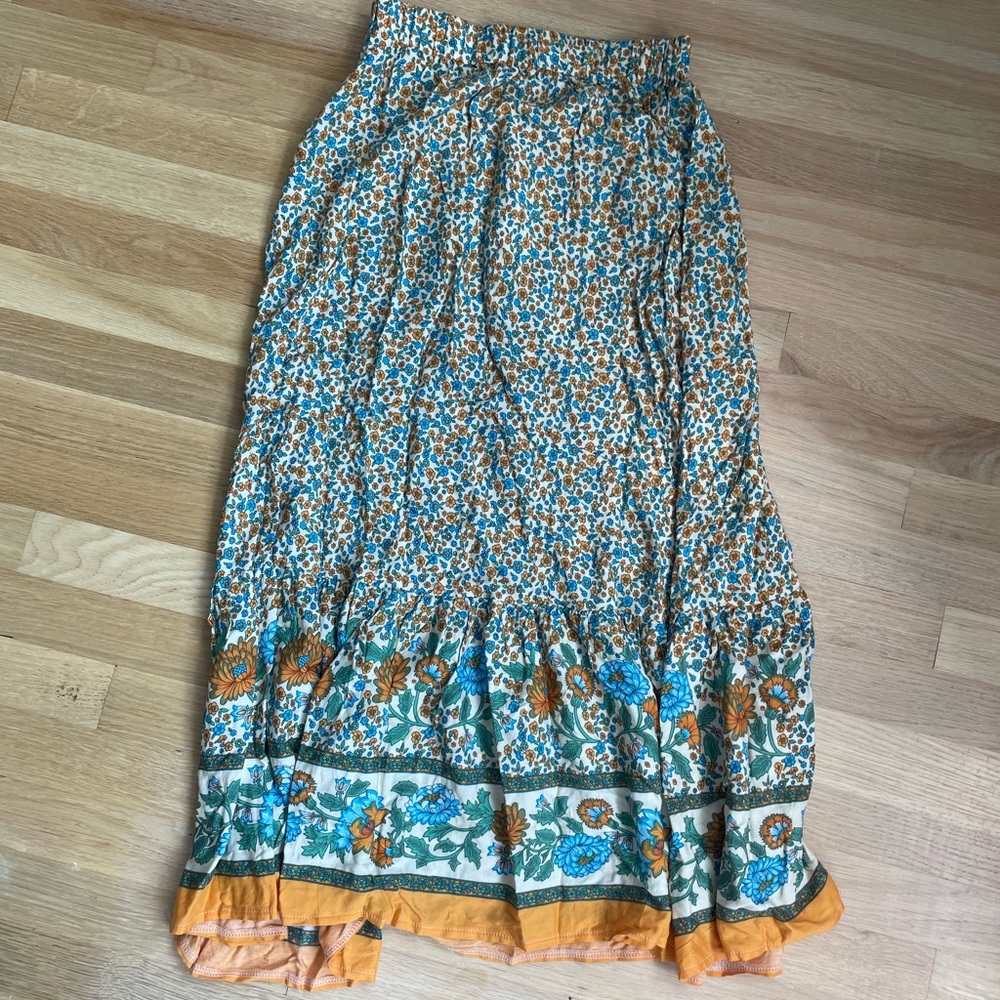 Women’s patterned long skirt